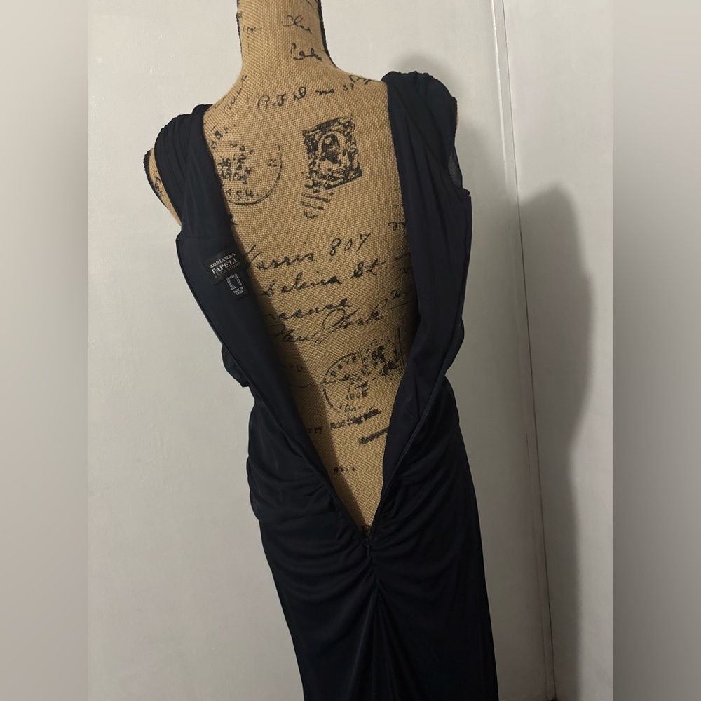 ADRIANA PAPELL Navy Blue Ruched Formal Length Evening Gown W/Broach Size 10. - Picture 9 of 10